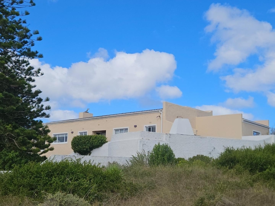 4 Bedroom Property for Sale in Pearly Beach Western Cape